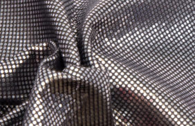 ткань подкладочная на флисе, 200гр/м2, 100пэ, 150см, фольгированная (серебро), черный/s580, (50м) ks купить в Иркутске.